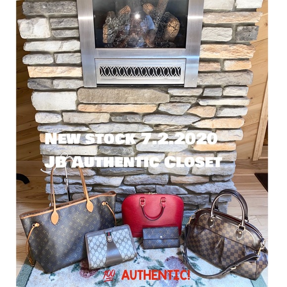 JB AUTHENTIC CLOSET👜👠🎒🕶👛👗 - Picture 5 of 16